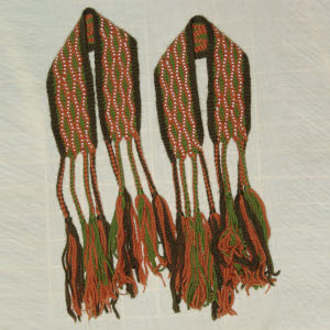 Fingerwoven  garter 18008